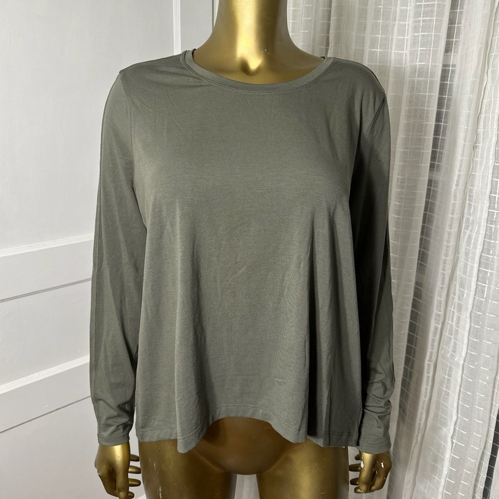 NWT- Athleta from the Power of She collection
